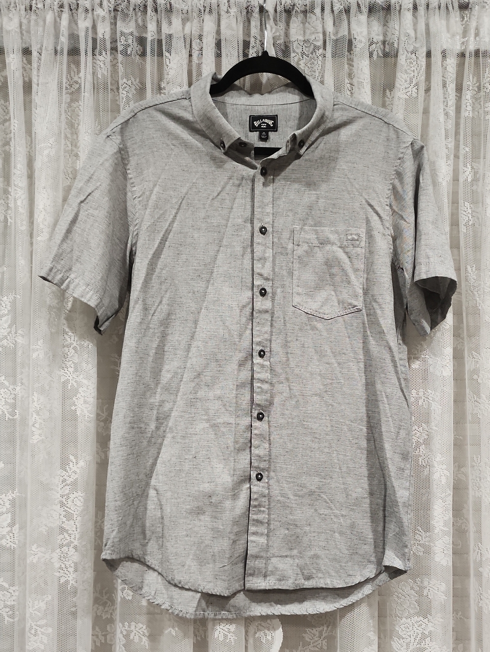 BILLABONG BUTTON DOWN SHIRT